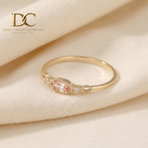 Bague élégante en or jaune massif 10 carats avec diamant de laboratoire et saphir Padpardscha de laboratoire, certifiée IGI, pour femmes - Product Image 3