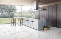 Carreaux de sol et de mur en porcelaine blanche Statuario antidérapants 600x1200mm, carreaux vitrifiés polis, aspect marbre luxueux, intérieur salle de bain