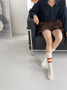 Calcetines gruesos y sólidos para mujer, con amortiguación extra, de secado rápido, alta elasticidad, estilo clásico, hechos de algodón peinado suave y transpirable. - Product Image 4