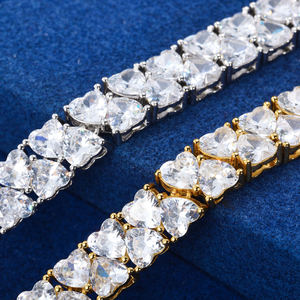 Pulsera de tenis de moissanita con certificación GRA de RAMDUT IMPEX, chapada en plata, corte ovalado, personalizable, con perlas de diámetro ajustable y engaste de garra, brillante. - Product Image 2