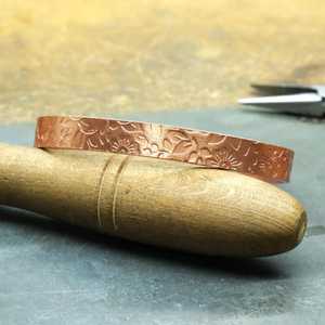 Rose Gold Plated Copper Alloy Cuff <b>Bracelet</b> Vintage Style Unisex Bangles Handmade <b>Infinity</b> Design men and women hand wear - Product Image 5