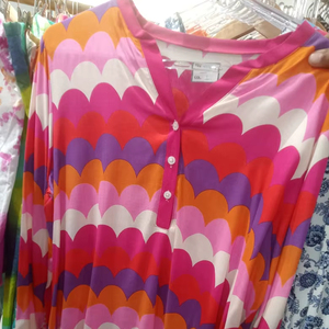 Camisa Bohemia de Satén con Patrón Circular para Mujer y Niña, Mangas Abullonadas, Detalle de Botones, Lentejuelas Multicolor y Borlas para Fiesta, Venta al Por Mayor - Product Image 1