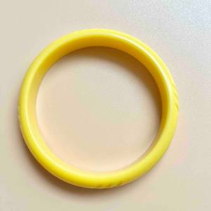 Molde Redondo de Resina Amarilla, Forma Circular, Suministros para Manualidades, para Hacer Joyas - Product Image 1