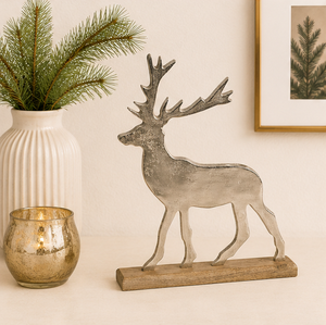 Figurine de renne moderne en aluminium argenté avec base en bois de manguier naturel, sculpture de cerf en métal artisanale pour la décoration de Noël à la maison - Product Image 2