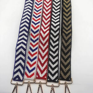 Cinturón de mujer hecho a mano con bordado de cuentas de semillas, diseño de estrella, estilo Gras, de la India, con costuras y bordados de moda. - Product Image 1