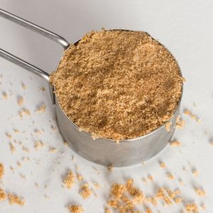 Édulcorant raffiné de canne à sucre doré pour la pâtisserie, la préparation de boissons et la fourniture d'ingrédients, sucre roux emballé pour les acheteurs en gros - Product Image 3