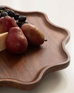 Plateau de service moderne en bois poli en forme de fleur avec couvercle 33 cm, plateau à dessert décoratif pour fêtes et repas à domicile - Product Image 1