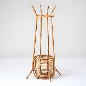 Porte-manteau en rotin avec panier de rangement, prix direct fournisseur, matériaux naturels, supports sur pied - Product Image 2