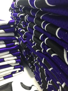 ชุดฟุตบอลประสิทธิภาพสูงพร้อมการกระชับพอดีตัวและสีที่พิมพ์แบบระเหิด ช่วยให้ยืดหยุ่น ปกป้อง และสร้างเอกลักษณ์ให้กับทีม - Product Image 4