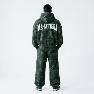 Ensemble survêtement homme vert camouflage à capuche zippé coupe ample streetwear personnalisé OEM ODM vente en gros - Product Image 2