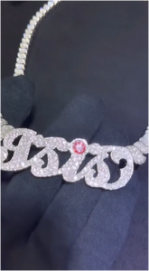 Collar con colgante de moissanita personalizado, colgante de moissanita con letra VVS, con cadena con incrustaciones de diamantes para unisex - Product Image 2