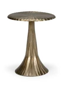 Table d'appoint classique en métal offrant une construction durable avec une finition élégante, idéale pour la décoration contemporaine de la maison, des hôtels et des salons. - Product Image 2