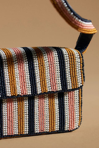 Bolsos Bordados a Mano con Cuentas de Semillas, Diseño Personalizado, Bolsos de Diseñador con Patrón Floral Bordado - Product Image 2