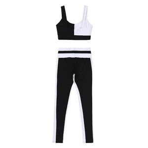 Conjunto de Yoga de Nuevo Estilo a Precio Económico para Mujer, Ropa Deportiva de Secado Rápido, Hecho en Pakistán - Product Image 5