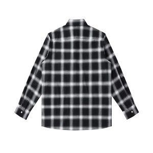 Chemises à carreaux de travail à prix abordable, à manches longues, décontractées, style moderne, à boutons-pression, en flanelle, en coton tissé - Product Image 2