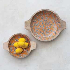 Bols en bois classiques faits à la main avec motif papillon et fleur, durables et écologiques, empilables pour le service des aliments et les fêtes - Product Image 3