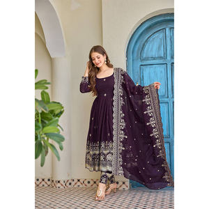 ชุดอนารกาลีงานปักผ้าไหมเนื้อหนาคุณภาพเยี่ยมสำหรับงานแต่งงานของผู้หญิงจากอินเดีย - Product Image 1