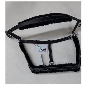 Black Sheep Brand Horse Halter Style international en cuir noir avec rembourrage en nylon et raccords en laiton Rub Series - Product Image 2