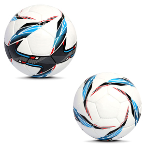 Ballon de football en PVC/PU imprimé sur mesure de haute qualité 2026, taille 5, ballon de football d'entraînement en cuir de haute qualité pour le sport - Product Image 1