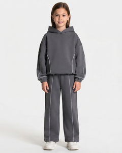 Ensemble de survêtement surdimensionné gris graphite Contrastline personnalisé pour filles, sweat à capuche en molleton de coton et pantalon de survêtement à jambes larges, OEM & ODM - Product Image 1