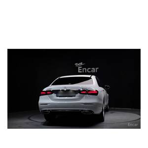 Mercedes-Benz Clase E E220d 4MATIC Exclusive, Modelo Agosto 2023, 70,585 km, Caja de Cambios Automática, Asientos de Cuero, Volante a la Izquierda, Tracción Trasera - Product Image 4