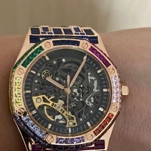 Reloj Unisex con Incrustaciones de Moissanita, con Fecha Automática, de Alta Calidad, con Diamantes Incoloros, al Mejor Precio al por Mayor - Product Image 6