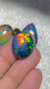 Opale noire d'Éthiopie naturelle, cabochon ovale, pierre précieuse en vrac, effet de jeu de couleurs, pour la fabrication de bijoux - Product Image 3