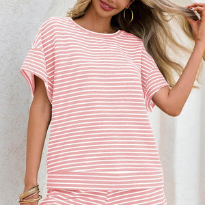 Nouvel ensemble deux pièces d'été pour femme, t-shirt à manches courtes et short de haute qualité, modèle 2026, style ringer court - Product Image 3