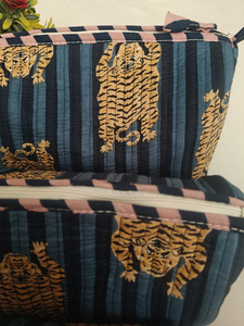 Estuche de Maquillaje Ecológico con Cierre, de Algodón Resistente con Estampado de Rayas de Tigre Azules, Bolsas Indias para Cosméticos de Viaje, Práctico - Product Image 3