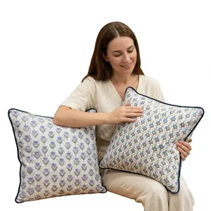 Meilleures Housses de Coussin Décoratives Bohèmes Artisanales 100% Coton de Luxe à Imprimé Indien au Bloc, Motif Floral, Lavables et Personnalisables - Product Image 1
