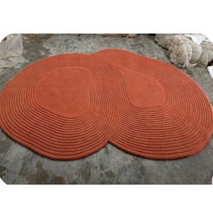 Tapis en laine courbé bio moderne pour décoration de salon de luxe, tapis texturé ivoire design, tapis contemporain haut de gamme pour intérieur. - Product Image 4