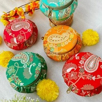 Boîte à bonbons en acier décorative indienne pour mariage, cadeau de retour Shagun, boîte à bonbons Laddu, boîte à bonbons Haldi Mehndi, cadeaux de fête de mariage, cadeaux de pendaison de crémaillère