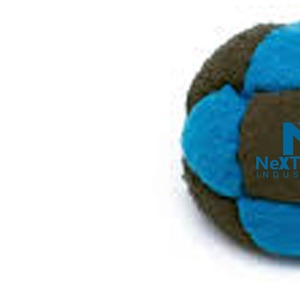 ถุงเท้าฟุตบอล Hacky Sacks รุ่น Professional ทำจากหนังกลับสังเคราะห์ พร้อมถุงลมยางขนาด 2.5 นิ้ว ปรับได้ โดย NEXT TECH INDUSTRIES - Product Image 5