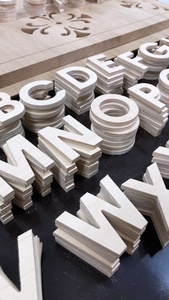 Letras Iniciales de Madera Pulida Ecológicas Personalizadas para Manualidades, Decoración del Hogar Estilo Antiguo - Colección Hecha a Mano - Product Image 5