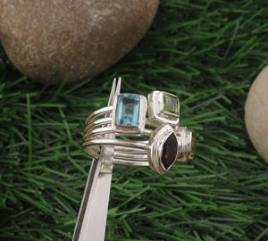 Anillo de Plata de Ley 925 con Piedras Preciosas Multicolores, Granate Natural, Peridoto, Topacio Azul, Clásico para Bodas y Fiestas, Piedra de Nacimiento - Product Image 2