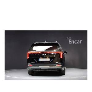 Kia Carnival HEV 2024 de 9 Plazas con Asientos de Cuero, Caja de Cambios Automática, Cámara Trasera, 23,321 km, Color Gris Grafito - Product Image 4