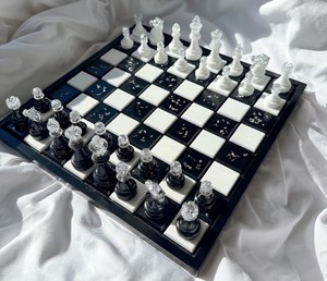 Juego de Ajedrez de Resina Negra y Blanca Hecho a Mano de Lujo, Decoración para el <span class=keywords><strong>Hogar</strong></span>, Regalo de Jubilación, Graduación, Estilo Art <span class=keywords><strong>Deco</strong></span> - Product Image 1
