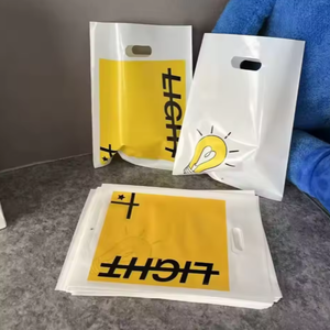 Sacs de courses en plastique LDPE colorés découpés sur mesure avec logo personnalisé - Product Image 3