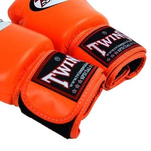 Guantes de Boxeo Muay Thai Profesionales con Logotipo Personalizado, Modelo de Moda, de Cuero, Transpirables, con Cierre de Gancho y Bucle en los Dedos - Product Image 6