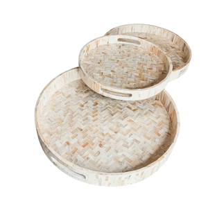 Plateau de service pliable en rotin fait main avec incrustations de nacre, design bohème vintage, forme/taille personnalisable, réutilisable, pour le rangement - Product Image 1