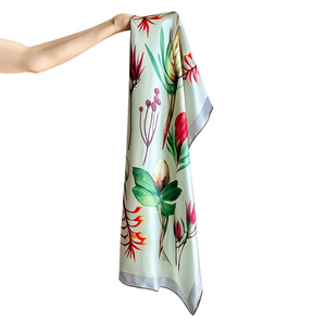 Bufanda de Seda de Alta Calidad, Chal de Seda de Morera Suave y Lujoso, Envoltura con Logotipo Personalizado, Accesorio de Moda para Mujer - Product Image 1