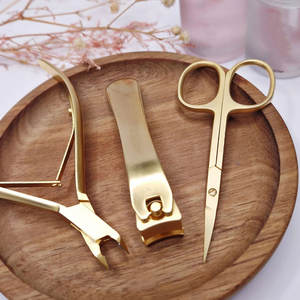 Pince à cuticules professionnelle japonaise en acier inoxydable, extra-affûtée, à lame courbée et large ouverture, avec repousse-cuticules, dorée de qualité supérieure - Product Image 6