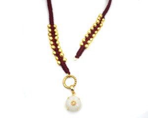 Elegante colgante artesanal con cuentas para uso diario y ocasional para mujeres. - Product Image 1