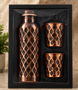 Juego de Regalo de Botella de Agua de Cobre Martillado Ecológico Premium con 2 Vasos y Caja de Regalo de Lujo con Patrón de Diamantes - Product Image 2