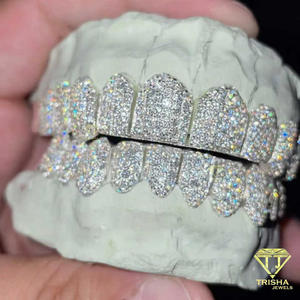 Diseño Personalizado de Grillz Dentales con Diamantes Moissanite VVS, Plata de Ley 925, Joyería de Lujo Estilo Hip Hop - Product Image 1
