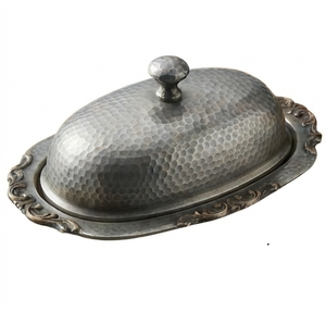 Vaisselle : Plat à beurre et à fromage martelé pour un rangement pratique sur la table et dans la cuisine - Product Image 2