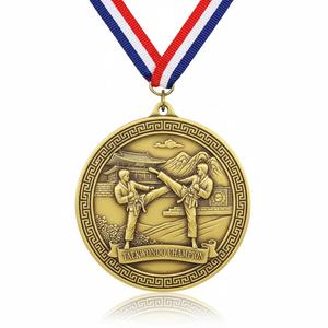 Medalla de Karate de 50 mm, Recuerdo Personalizado, Fundición a Presión de Zinc, Baño de Oro, Impresión UV, Esmalte Suave - Product Image 1