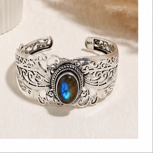 Brazalete de Labradorita y Plata – Joyería Boho Hecha a Mano en Plata de Ley 925, Regalo para Mujer - Product Image 2