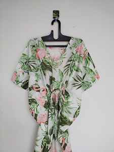 ชุดเดรสคาฟทันผ้าฝ้ายพิมพ์ลายดอกไม้สไตล์วินเทจทำมือจากอินเดีย ทรงเอ คอวี แขนสามส่วน ความยาวระดับเข่า เหมาะสำหรับใส่ไปชายหาด - Product Image 5