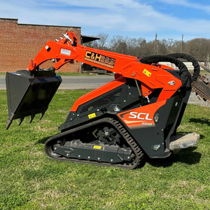 Chargeurs compactes Kubota SCL 1000 d'occasion de qualité supérieure – Composants essentiels : Moteur, Roulement, Boîte de vitesses, Pompe, Consommation de carburant élevée - Product Image 2